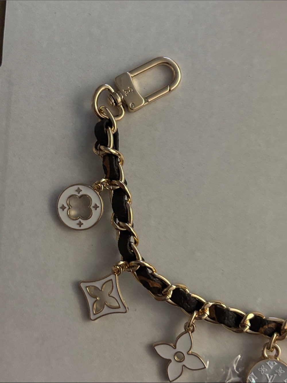 Louis Vuitton bag Charm Gold & White Charm Chain - Picture 3 of 3